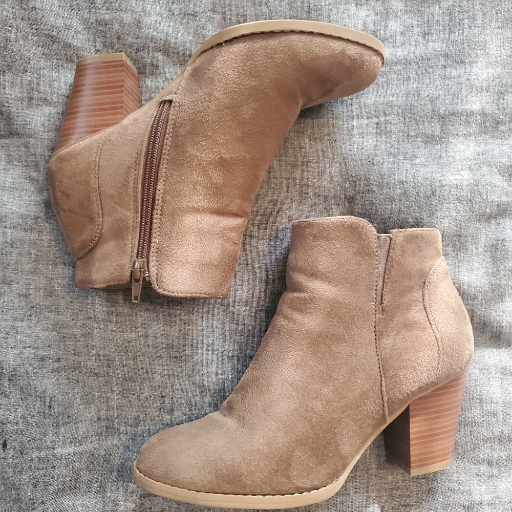 Boots from Buckle